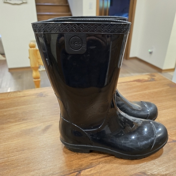 Used‎ Ugg Kids Youth Raana Rain Boots Rubber Waterproof Black Size 5 - Picture 1 of 6